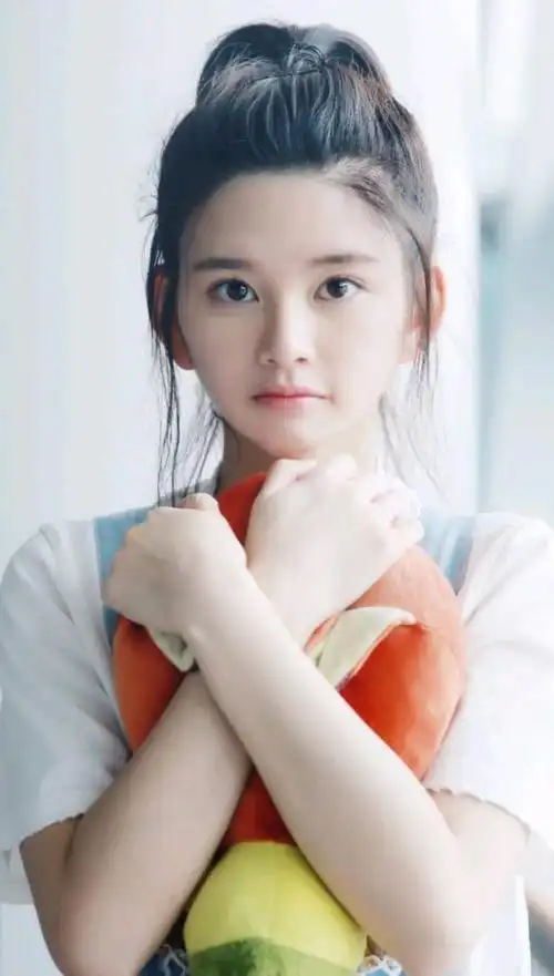 林思意,精灵一般的美少女