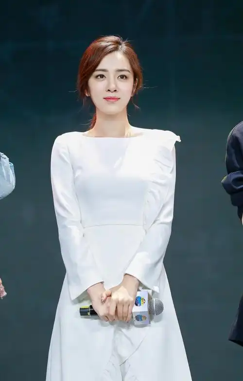 王晓晨《青春同学会》献出综艺首秀