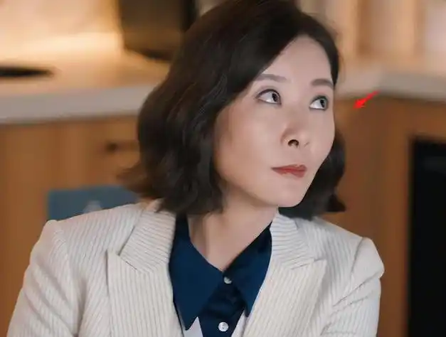 网易首页>网易号>正文申请入驻>无论是哪一边的侧脸,都可以用"崩"来