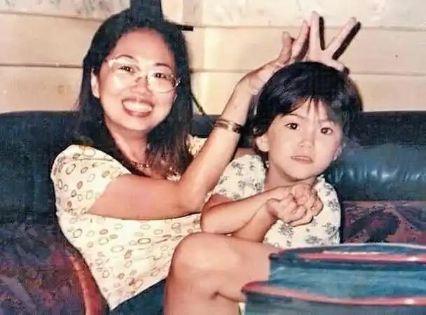 回顾昆凌:嫁大14岁歌手周杰伦,婚后生三胎,今一家五口其乐融融