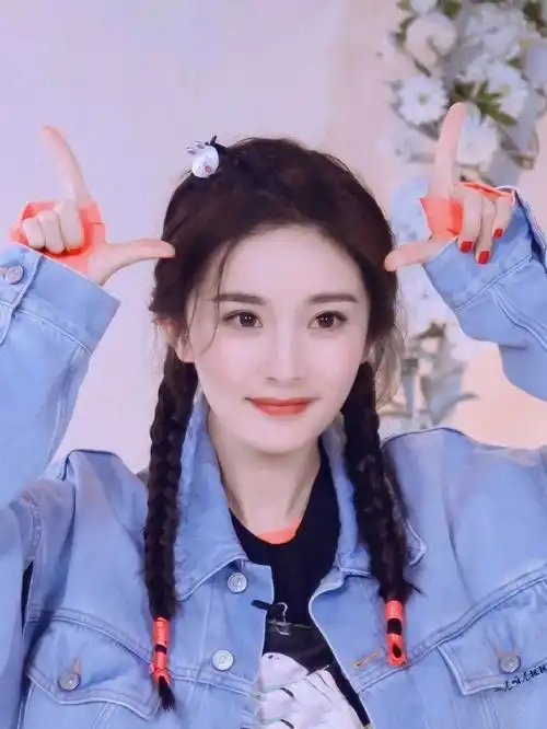 杨幂可爱高清图片