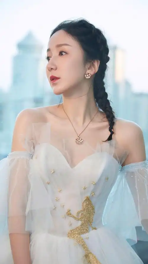 明星娄艺潇手机壁纸图片