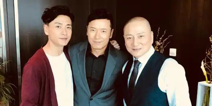 黄宗泽生日与汤镇业苗侨伟同过 粉丝纷纷送祝福