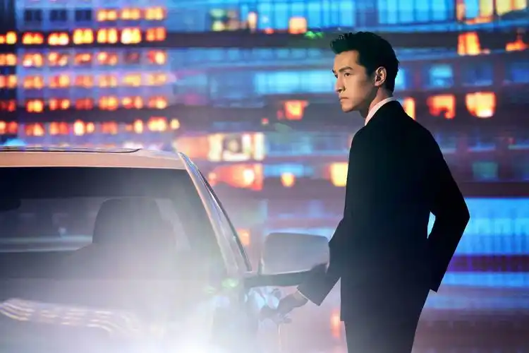 携手"合拍"搭档  胡歌风范代言新款凯迪拉克ct6