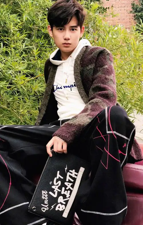 胡先煦图片胡先煦帅气写真大片