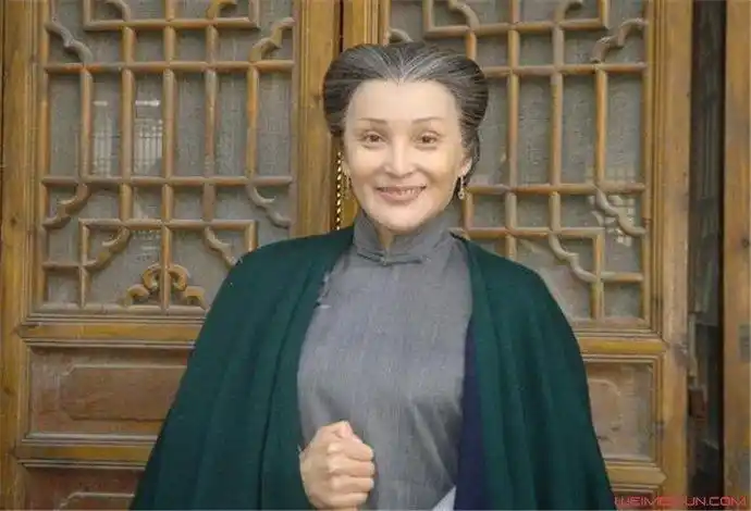 金牌太后陈莎莉年轻时候的照片是怎样的