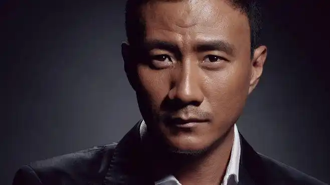 胡军1968年3月18日生于北京,中国内地男演员.1987年考入中央戏剧学院.