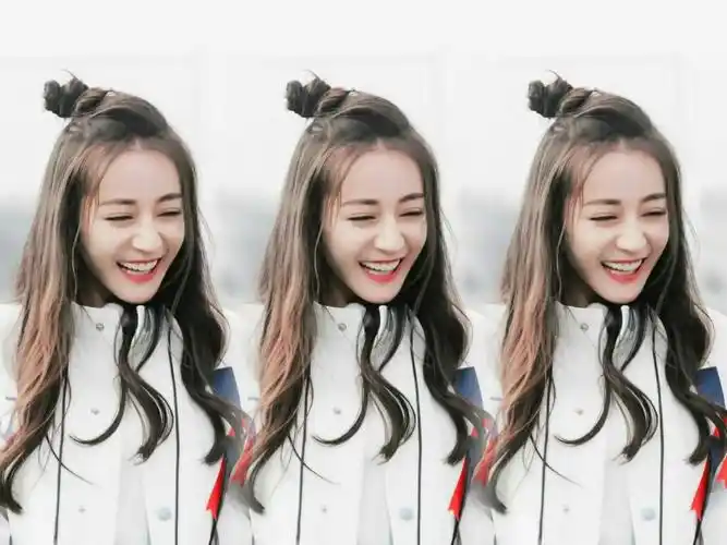 迪丽热巴 救命,这个音乐的节奏和这个笑容简直不要太配#笑容 - 抖音