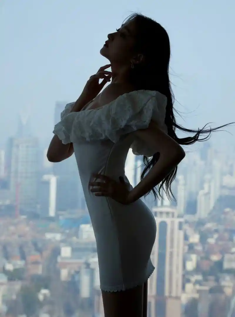 关晓彤大长腿美脚,性感尤物[鄙视]