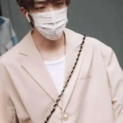 戴口罩控男生头像男生帅气冷酷真人戴口罩头像