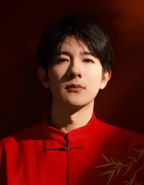 1987年11月2日出生于江苏省徐州市8,季肖冰戚九洲自出道以来大都在