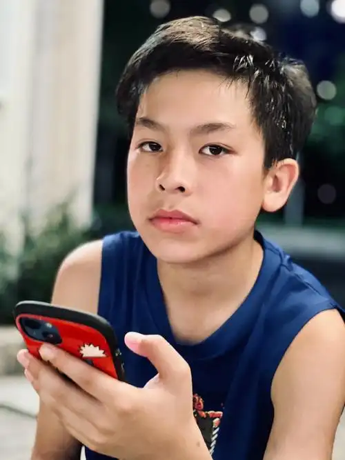 混血兄弟##运动男孩