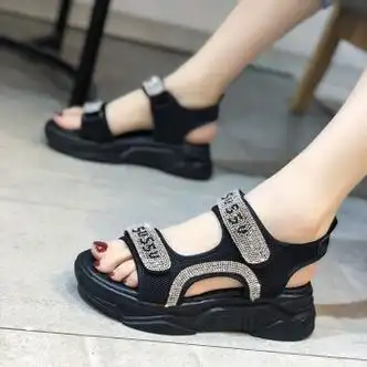 夏天新款12少女孩13初中学生中大童15岁平底时尚韩版防滑凉鞋女黑色40