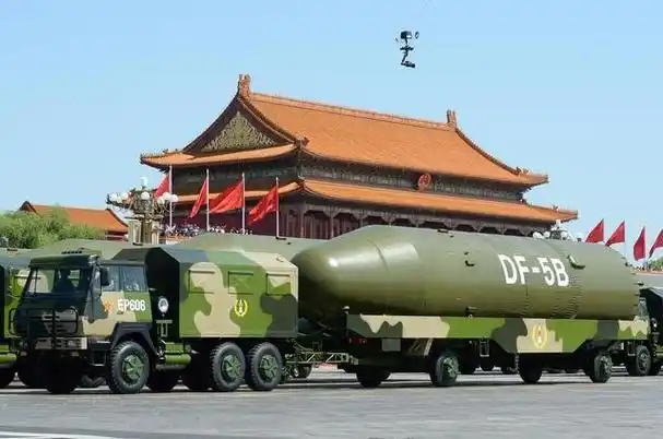 那就是咱们新型的能跨越极地飞行的东风-51洲际核导弹