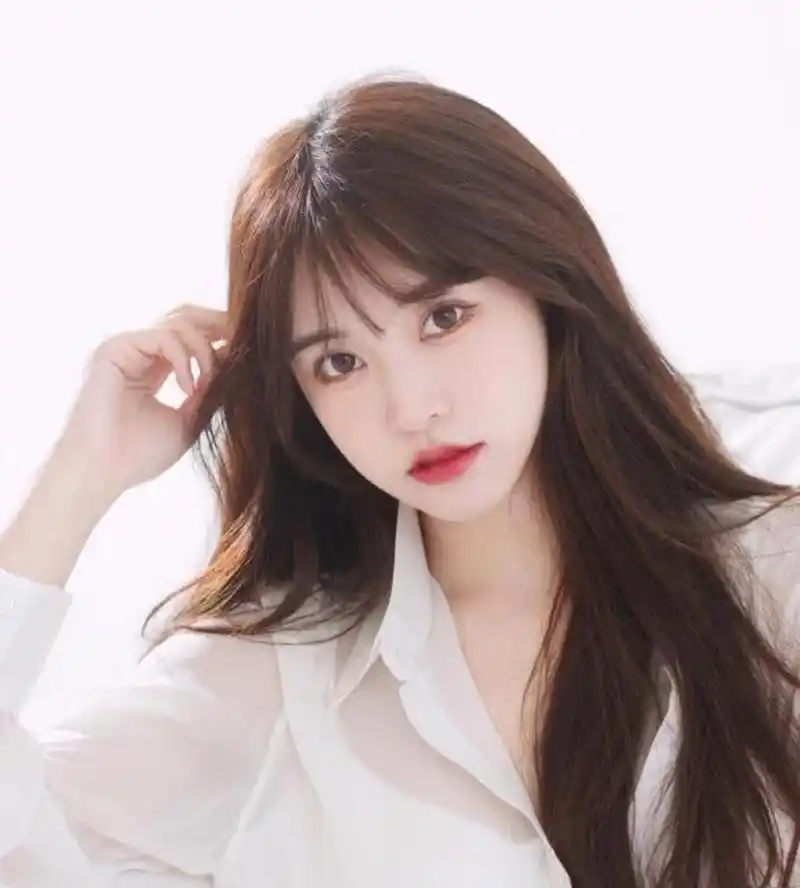 清新美女:姐姐太好看又纯又欲太撩人了,眼神鹿一样纯净迷人