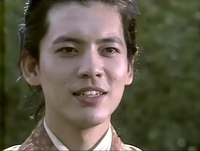 赵刚政委年轻时候帅吗