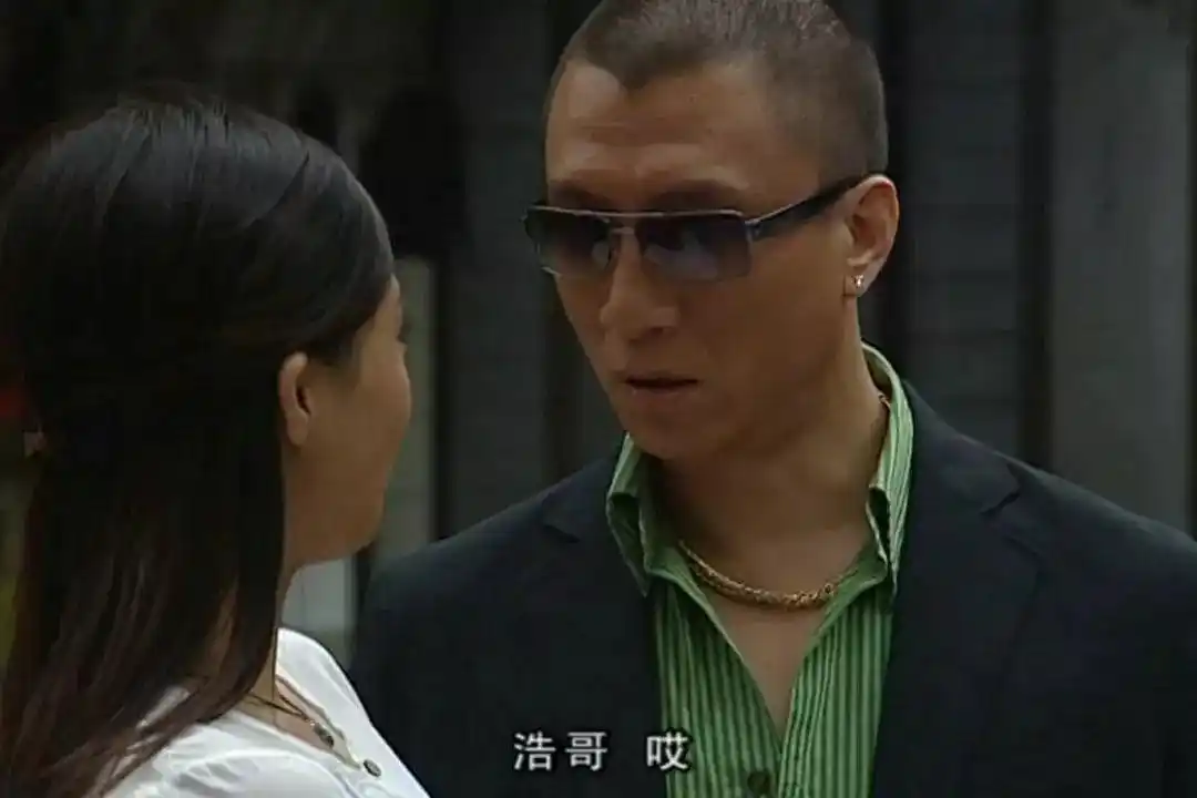 通过孙红雷的这部早期作品,就能预见几年后《潜伏》中的演技爆发