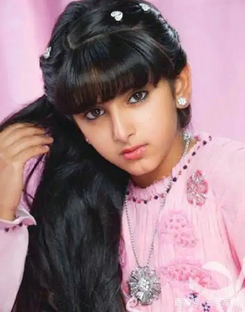 迪拜公主萨拉玛,生于1999年.五官深邃迷人