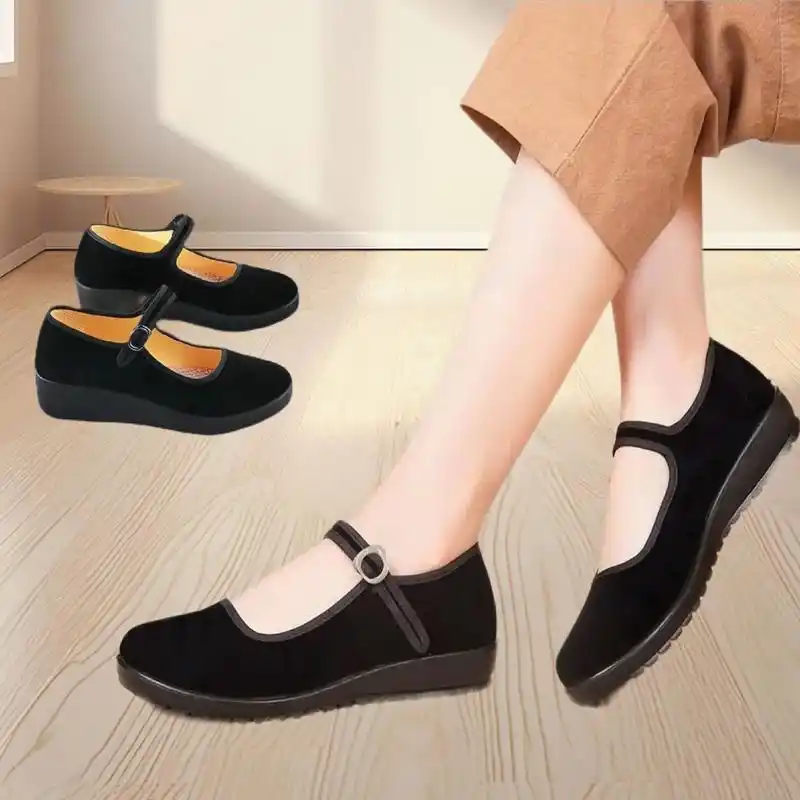 女士老北京布鞋.柔软美观透气舒适轻便,好穿不累脚,跳广场舞～ - 抖音