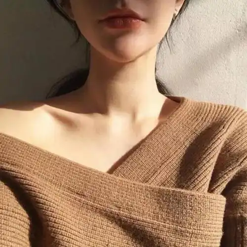 锁骨图片:锁骨分明,身材苗条,温柔可爱,迷倒万人.