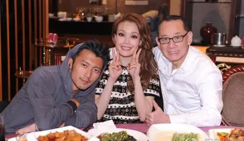 杨受成为什么偏爱容祖儿两人什么关系容祖儿母亲跟杨受成的关系