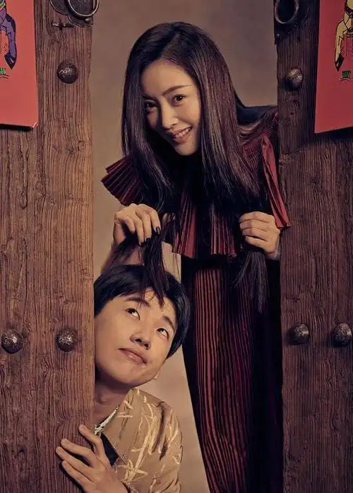 明星拍双人杂志林允张艺兴无互动看到肖战宋祖儿干了这口醋