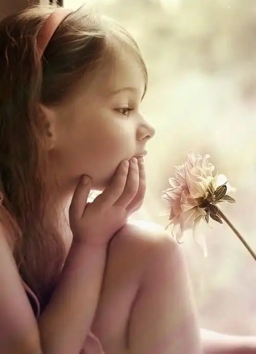 燕妮丝,kid,girl,s,little angel,孩子 笑容,童年,小孩,可爱,纯真,花