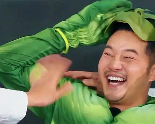 《奔跑吧》沙溢一个自带点儿背属性的男人,上节目总是被水给蹂躏