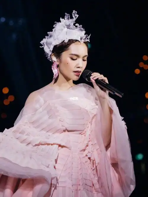 杨丞琳 | "努力了就不失望"_乘风破浪的姐姐_时尚_上海攻略_乘风破浪