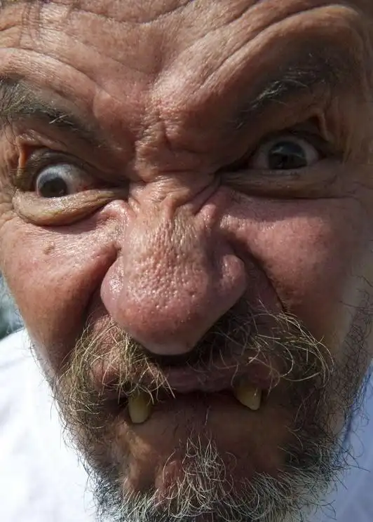 "丑男大赛"(reign of the ugly)哥伦比亚举行,19名选手比拼自己的"丑