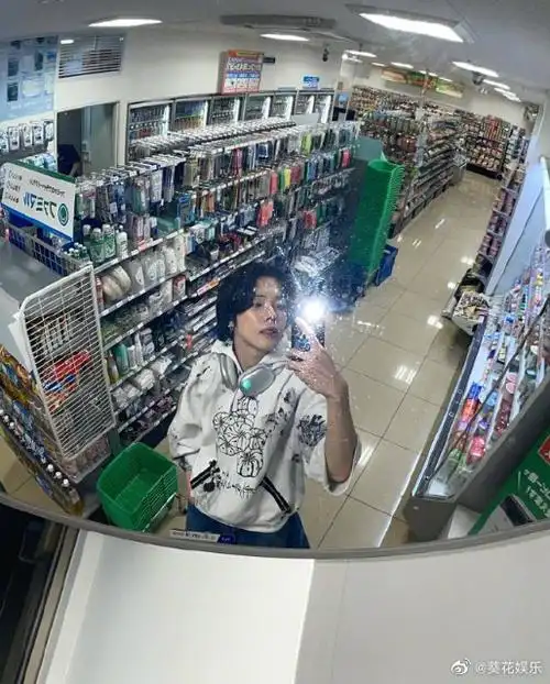 崔然竣ins更新照##崔然竣日本街头随拍