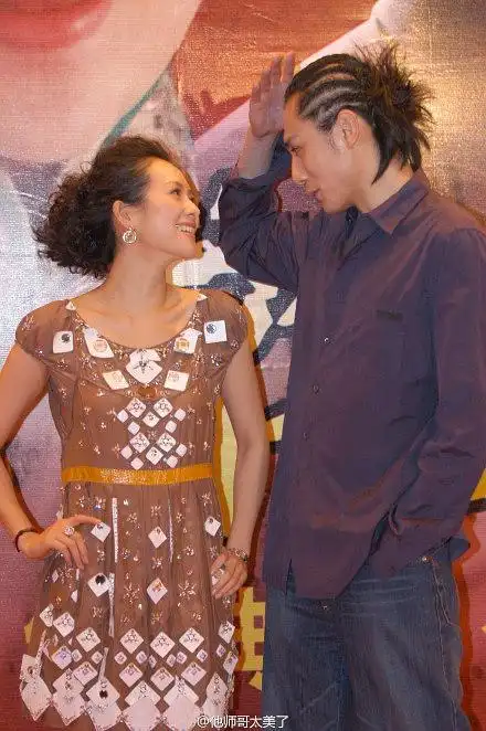 刘烨章子怡同款发型照片