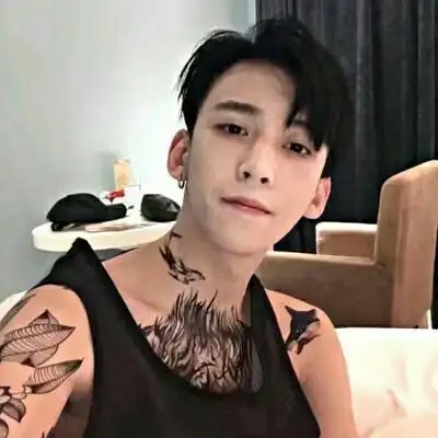 2021款纹身男生头像
