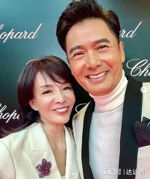 她回应藏玄机|舒淇|郑裕玲|摄影师|华丽上班族|奥斯卡颁奖典礼_网易