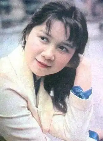 演员蔡明:24岁嫁丁秋星,恩爱37年生一子,61岁想当奶奶