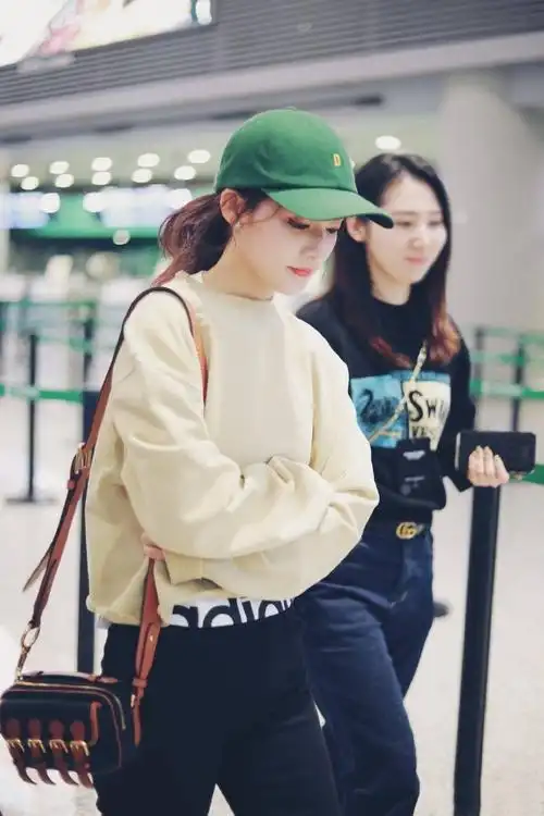 李沁 机场穿搭 春秋