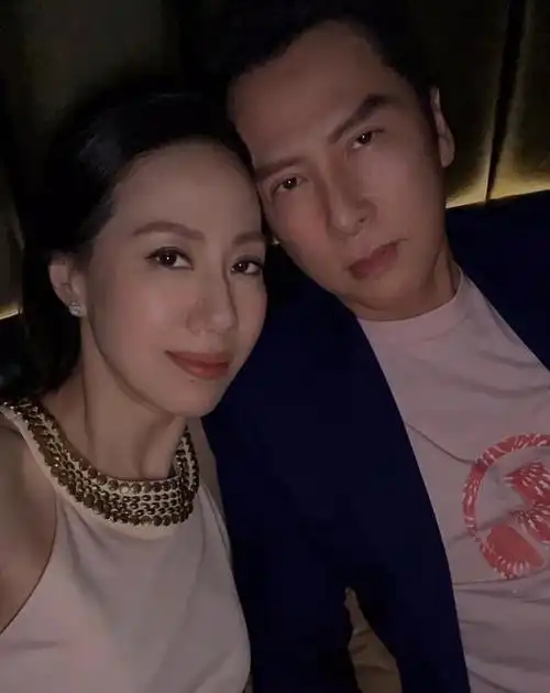 汪诗诗是甄子丹的第三任妻子,虽然两人认识三个月便闪婚,但是婚后夫妻