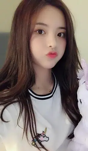 美图:青春美少女杨超越,活泼可爱美萌哒