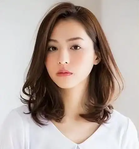 齐肩发烫发发型图片小卷(女士齐肩小卷烫发图片) - 美文分享 - 鑫旺