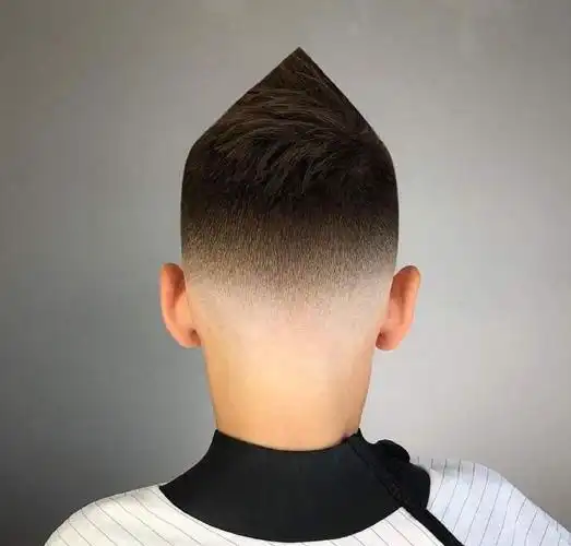 情感挽回#有时候,一个非常精致的渐变男发型,不仅能展现出你的个性