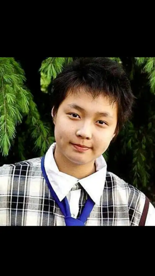 看明星的童年照猜明星,我猜出了张艺兴和张一山,你猜出来几个呢?