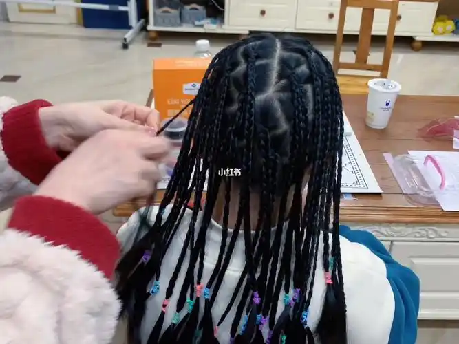 小女生的脏脏辫