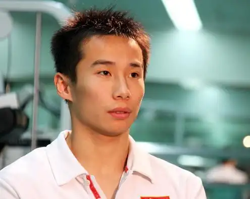 而肖钦则对此拒不承认,肖钦认为自己对王媞的诈骗一无所知,更是从未花