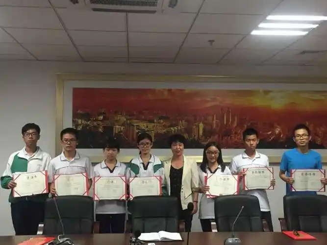 泉州五中学生校长助理团换届会议顺利召开