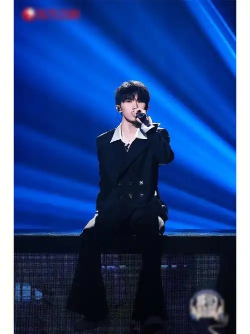 马嘉祺这次真的轰炸舞台了