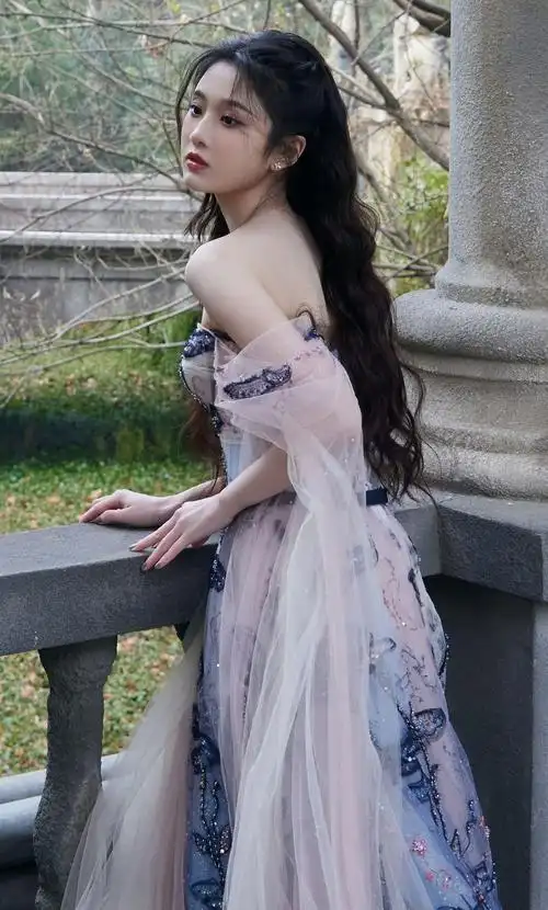 张慧雯长裙礼服美照,灵动优雅,美艳动人!_高清图集_新浪网