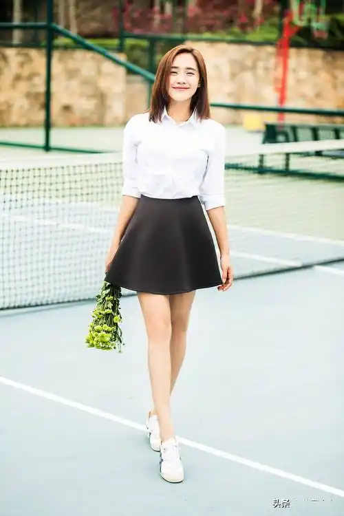 王智为什么火不起来?_小角色_夏洛特_挑战