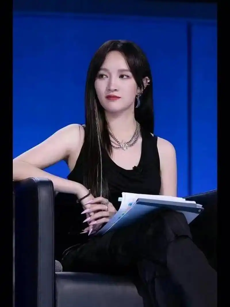 娱乐聚焦 孟佳 王霏霏实力过硬 为什么在南韩没什么人气?