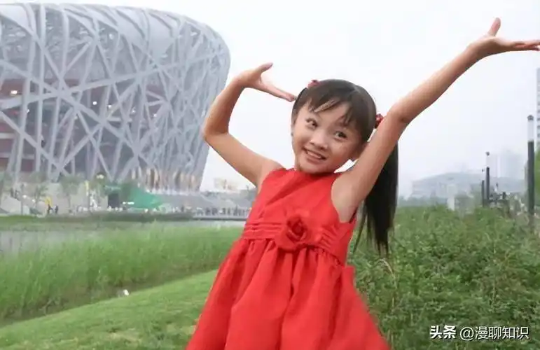 2008年,那个在北京奥运会上被曝假唱的林妙可,如今咋样了?