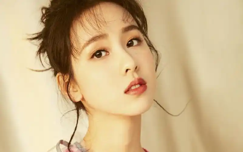 陈都灵清新甜美写真图片桌面壁纸